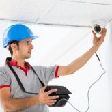 dar-mantenimiento-camara-seguridad_450x300